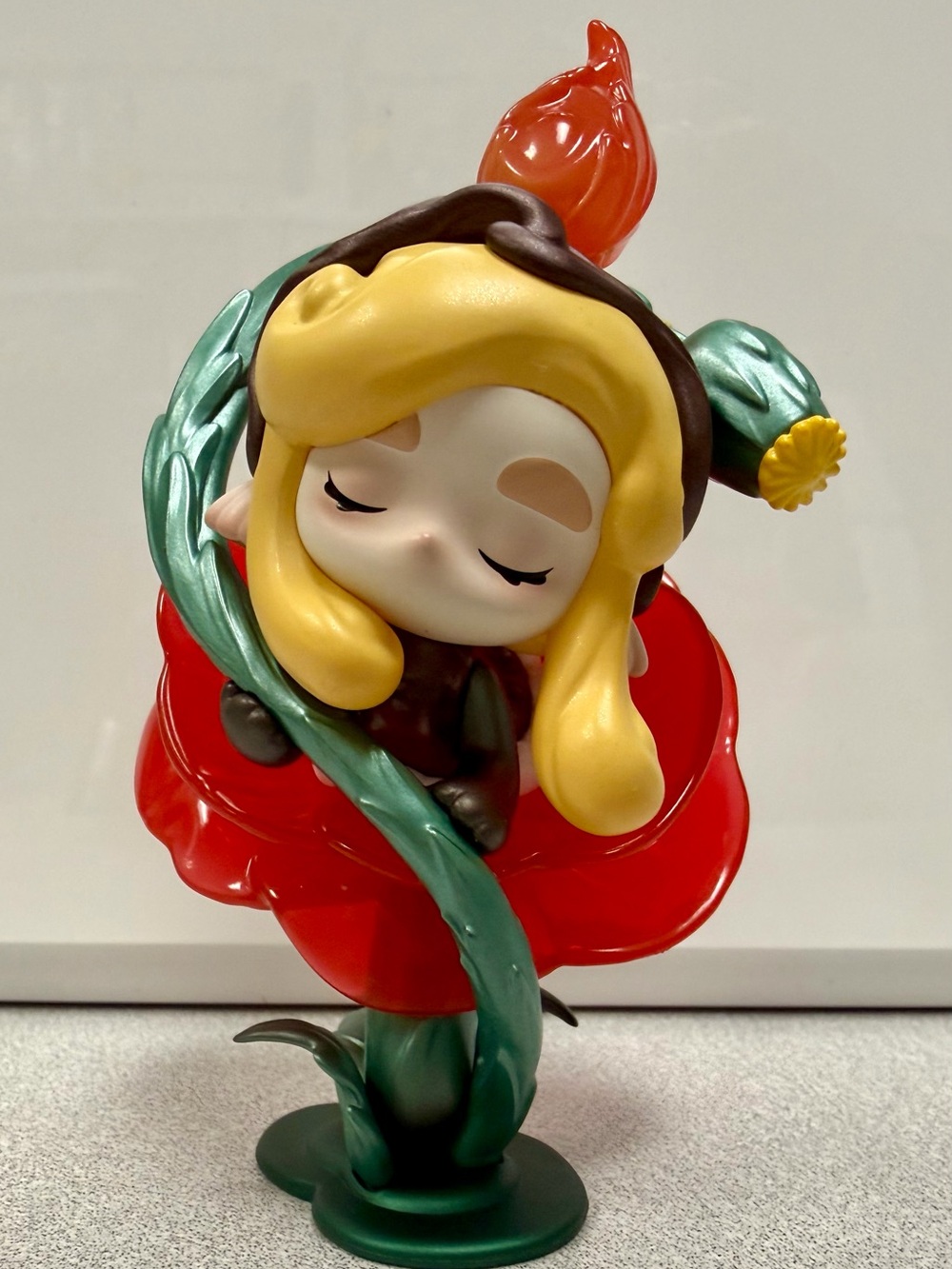 PopMart Chaka Luminous Reverie Figure - Spinning